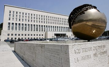 Diplomazia lettera