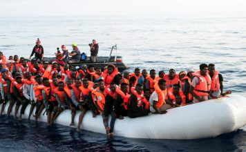 Clandestini e Ong continuano a farla da padroni
